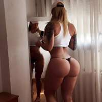 Büyüleyici Genç Escort - Çarpıcı Özellikleriyle Tanışın