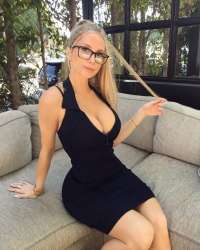Büyüleyici Türbanlı Escort Bayan Hizmetleri