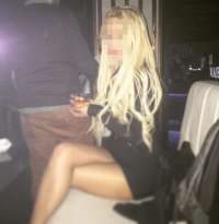 Genç Escortlar Bölgesinde Bulunan, Her Yönüyle Mükemmelliği Yansıtan, Kendine Güvenen Bir Bayan