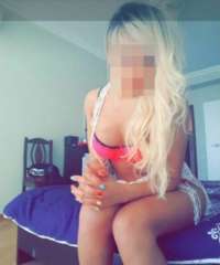 Genç Escortlar Bölgesinde Bulunan, Her Yönüyle Mükemmelliği Yansıtan, Kendine Güvenen Bir Bayan