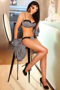 Genç Escortlar Bölgesi'nde Muhteşem Bir Kız: Vazgeçilmez, Büyüleyici ve Unutulmaz