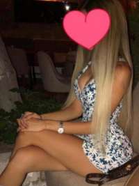 Kendine Güvenen ve Bağımsız: Genç Escortlar Bölgesinin Çarpıcı Kadını