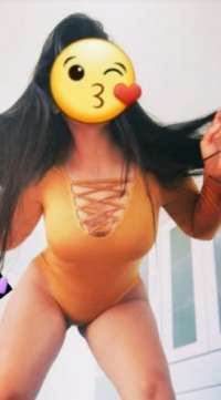 Türbanlı Escort Bayan Naz: Her Zaman Sizin İçin Burada