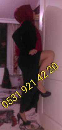 Türbanlı Escort Bayanın Büyüleyici Dünyasına Hoşgeldiniz