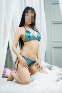 Türk Escort: Asil ve Ateşli Buse ile Kendinizi Kral Gibi Hissedin