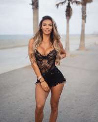 Yeni Türbanlı Escort Bayan - Sizin için Buradayım