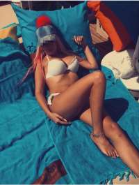 Zarif ve Geleneksel Türbanlı Escort Bayan Sizinle